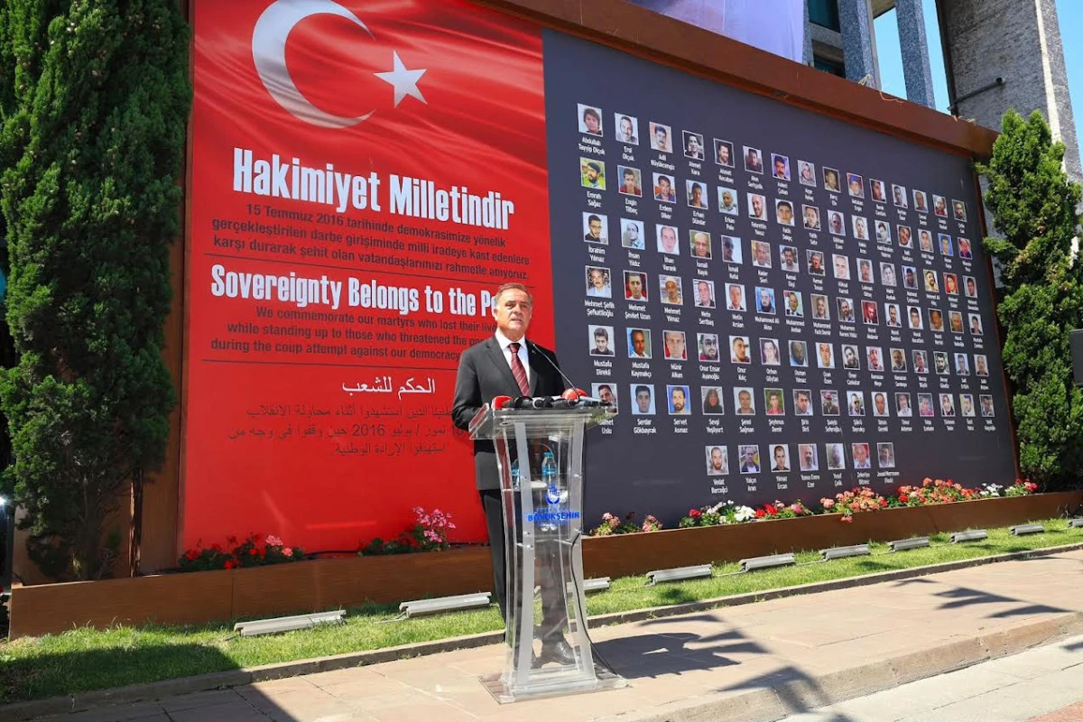 15 TEMMUZ ŞEHİTLERİ İBB &Ouml;N&Uuml;NDE ANILDI