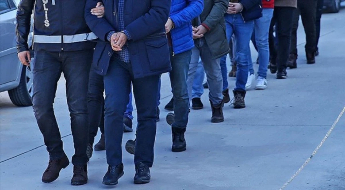 İzmir merkezli büyük çaplı fetö operasyonu: 371 gözaltı kararı