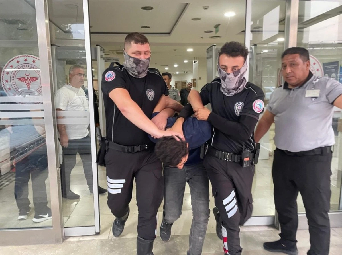 Acil kan gölüne döndü 2 kişi yaralandı