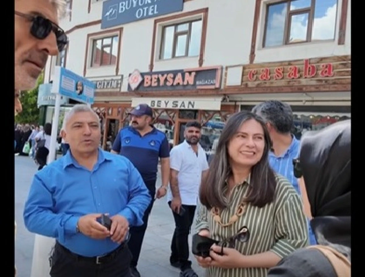 Ağrı Belediye Eşbaşkanı Hazal Aras'tan SMA Hastası Kerem Beritan &Ouml;zcan'a Destek