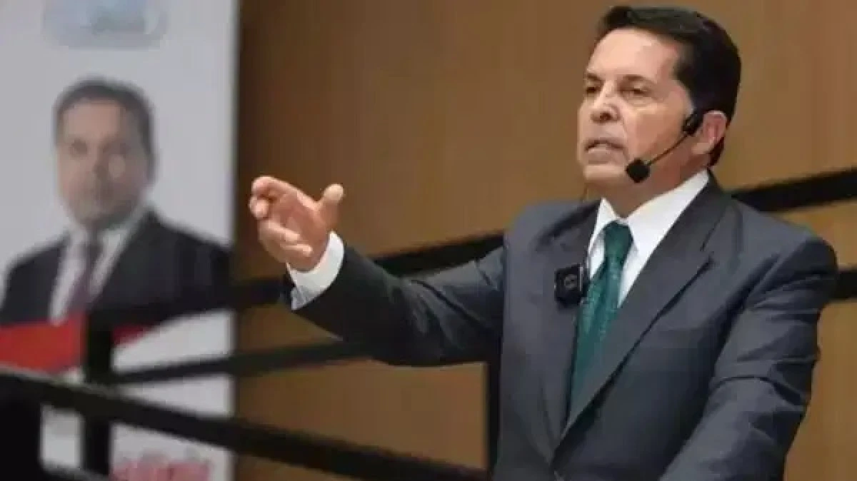 Ahmet Özer cezaevinden tahliye edildi: 'Özgürlüğün sevincini tam yaşayamıyorum'