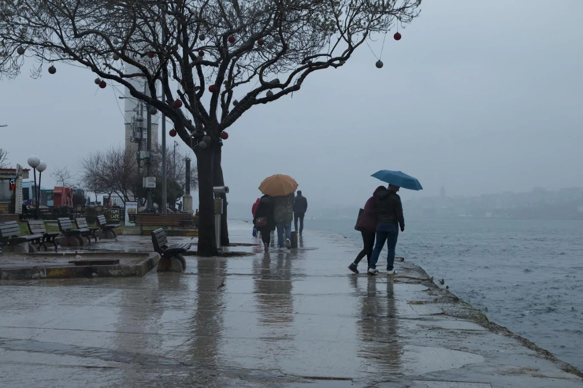 AKOM&rsquo;DAN FIRTINA VE YAĞIŞ UYARISI