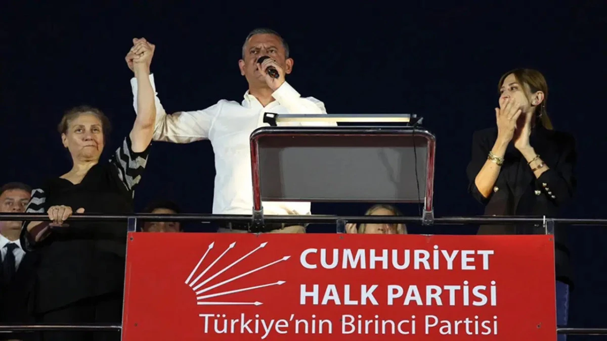 AKP'li Ömer Çelik'ten Özel'e kınama: 'Bu tarz muhalefet etme biçimi olamaz'