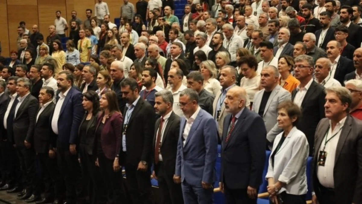 Amedspor&rsquo;da yeni d&ouml;nem başladı: Y&ouml;netimde g&ouml;rev dağılımı belli oldu