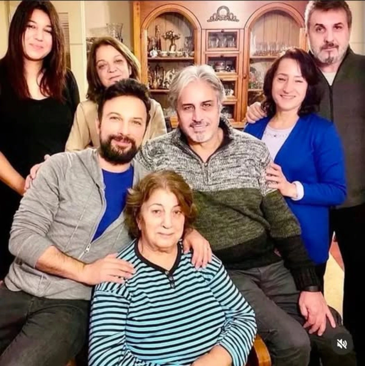 Annesini Kaybeden Tarkan’dan Duygusal Paylaşım
