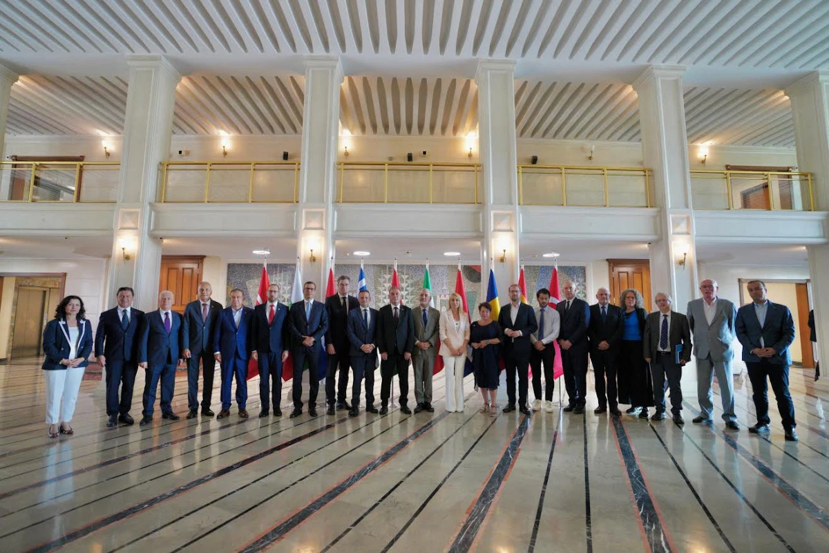 AVRUPALI MESLEKTAŞLARINDAN İMAMOĞLU’NA DAYANIŞMA MESAJI