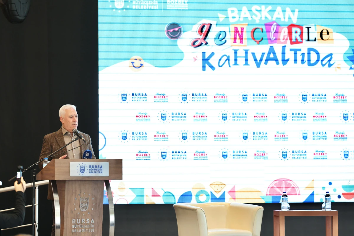 Başkan Bozbey, gen&ccedil;lerle geleceği konuştu