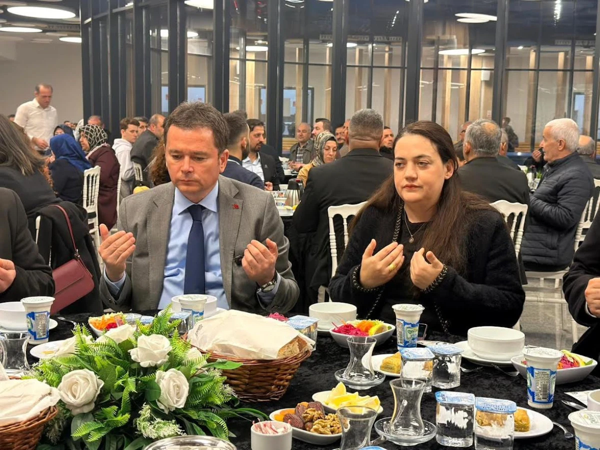 Başkan Erkan Aydın, DAĞ-DER İftarında Vatandaşlarla Buluştu