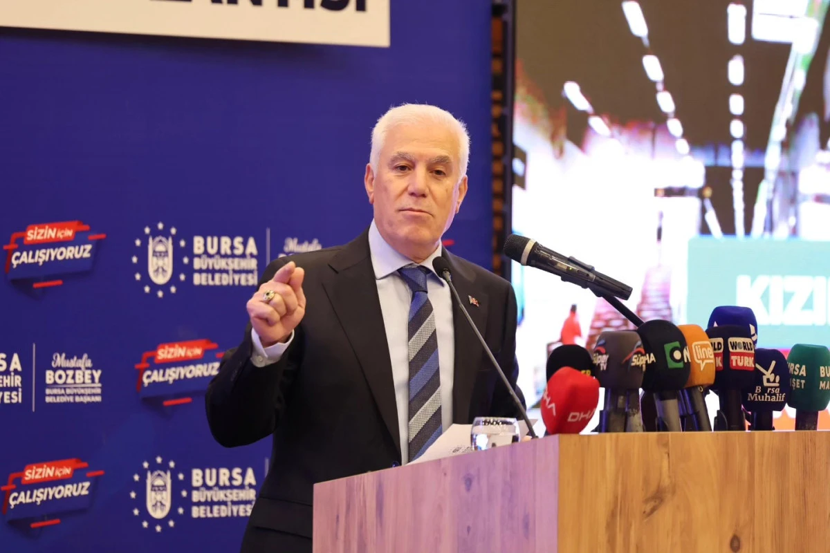 Başkan Mustafa Bozbey, "2025 Yıl Sonu Değerlendirme Toplantısı"nda belediyenin 2025 yılı faaliyetlerini paylaştı