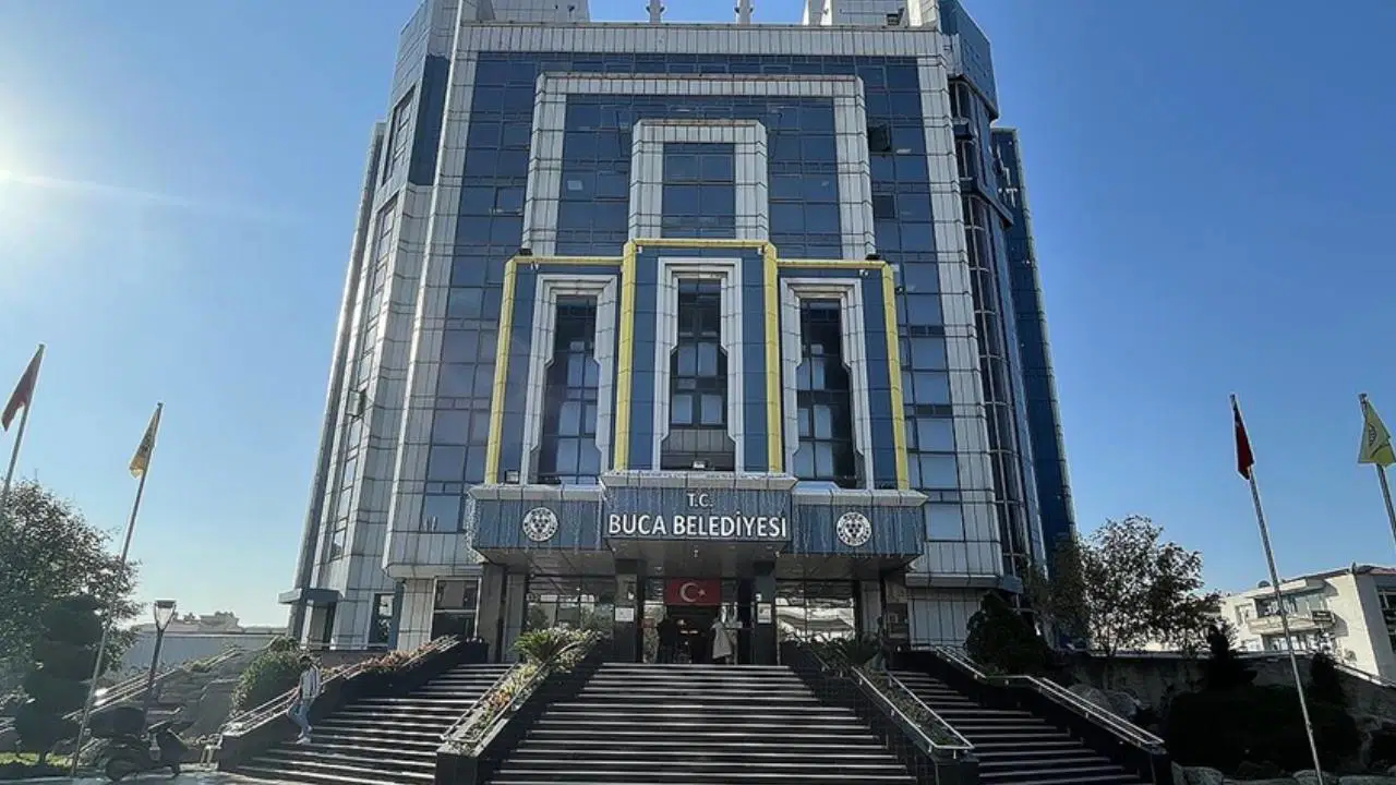 Buca Belediyesi'ne operasyon: &Ccedil;ok sayıda g&ouml;zaltı var!