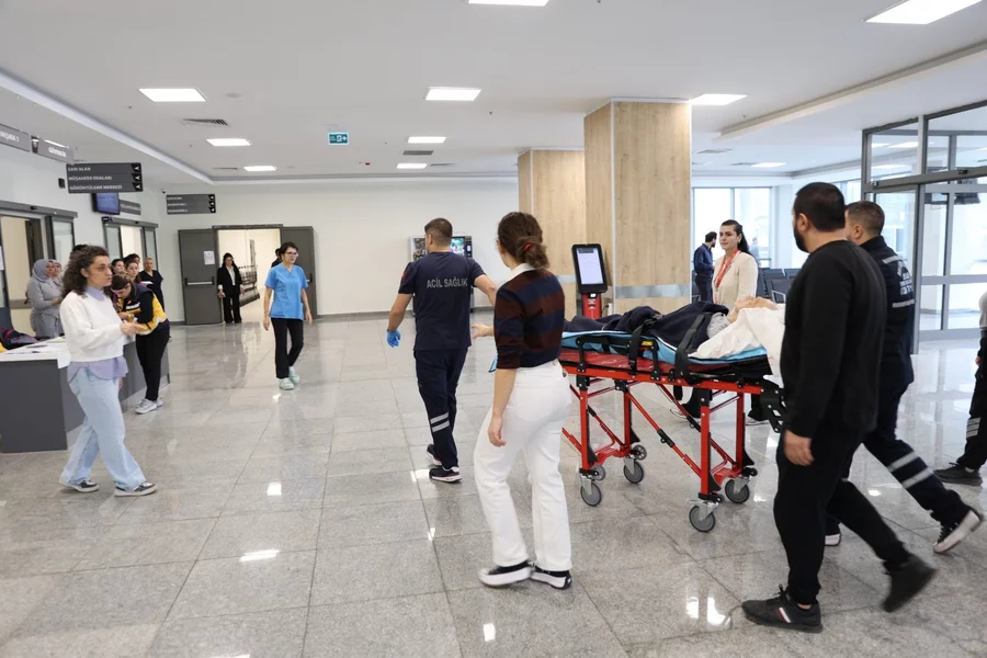 Bursa Ali Osman S&ouml;nmez Devlet Hastanesi hasta kabul&uuml;ne başladı