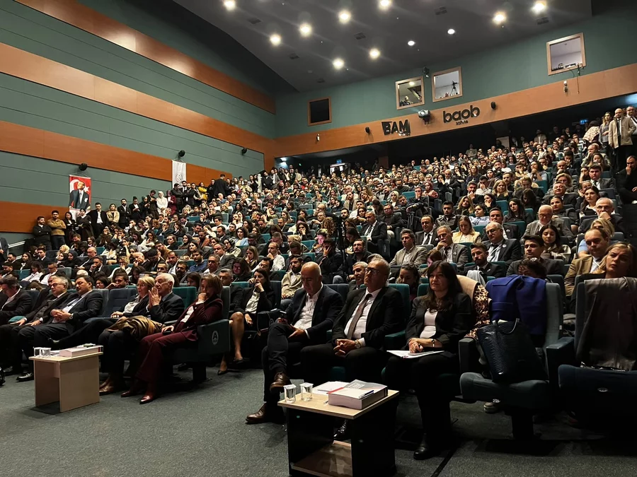 Bursa Barosu'nda başkanlık yarışı: 5 aday k&uuml;rs&uuml;ye &ccedil;ıktı