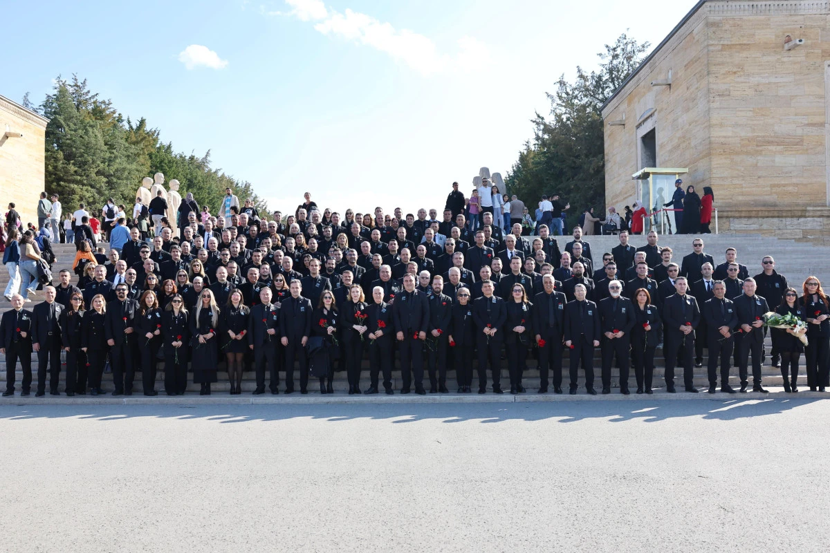 Bursa Büyükşehir Ata'sının huzurunda