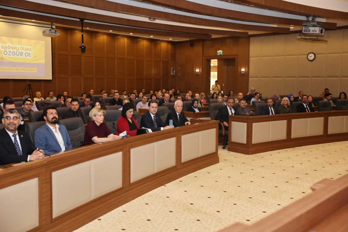 BURSA BÜYÜKŞEHİR, BAĞIMLILIKLA MÜCADELEDE ÖNCÜ ROL OYNUYOR BAĞIMLI OLMA, ÖZGÜR OL