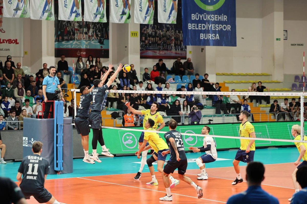Bursa B&uuml;y&uuml;kşehir Belediyespor&rsquo;dan Fenerbah&ccedil;e karşısında b&uuml;y&uuml;k galibiyet