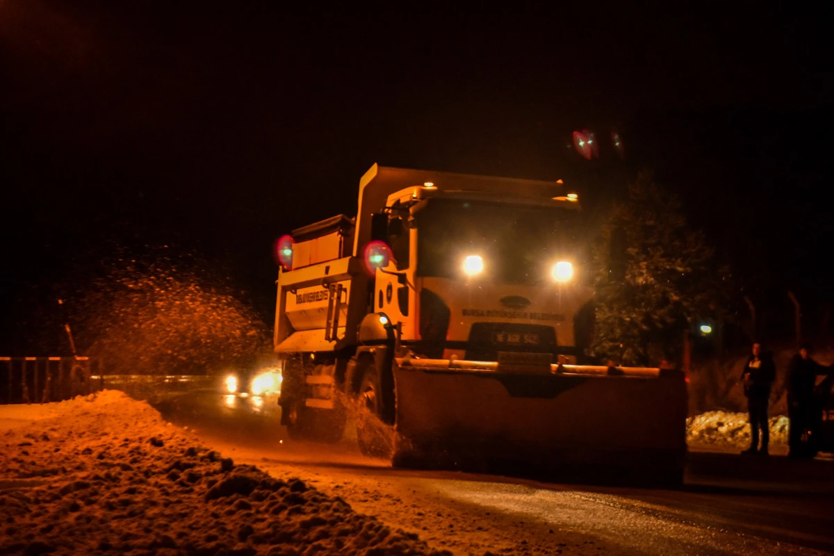 Bursa B&uuml;y&uuml;kşehir sahada, ulaşım yolunda