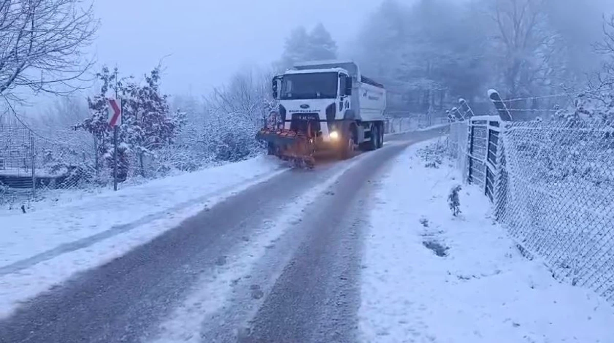 Bursa B&uuml;y&uuml;kşehir&rsquo;den kar mesaisi