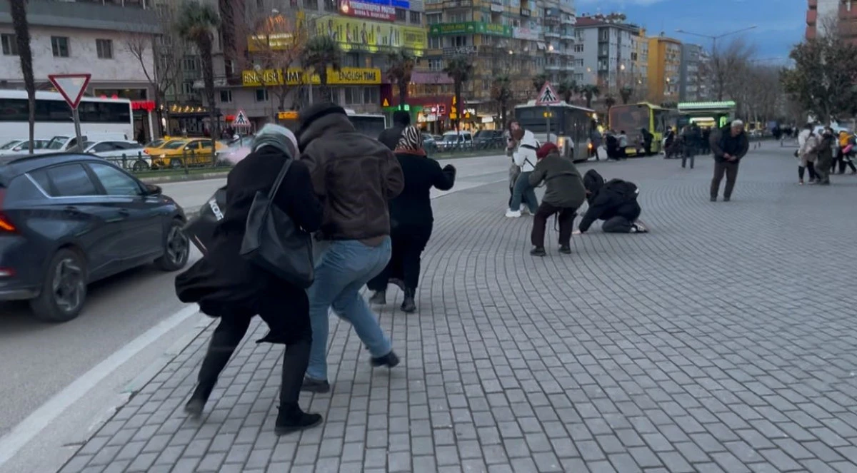 Bursa İ&ccedil;in Fırtına ve Kuvvetli Yağış Uyarısı: Valilik ve B&uuml;y&uuml;kşehir&rsquo;den Peş Peşe A&ccedil;ıklamalar