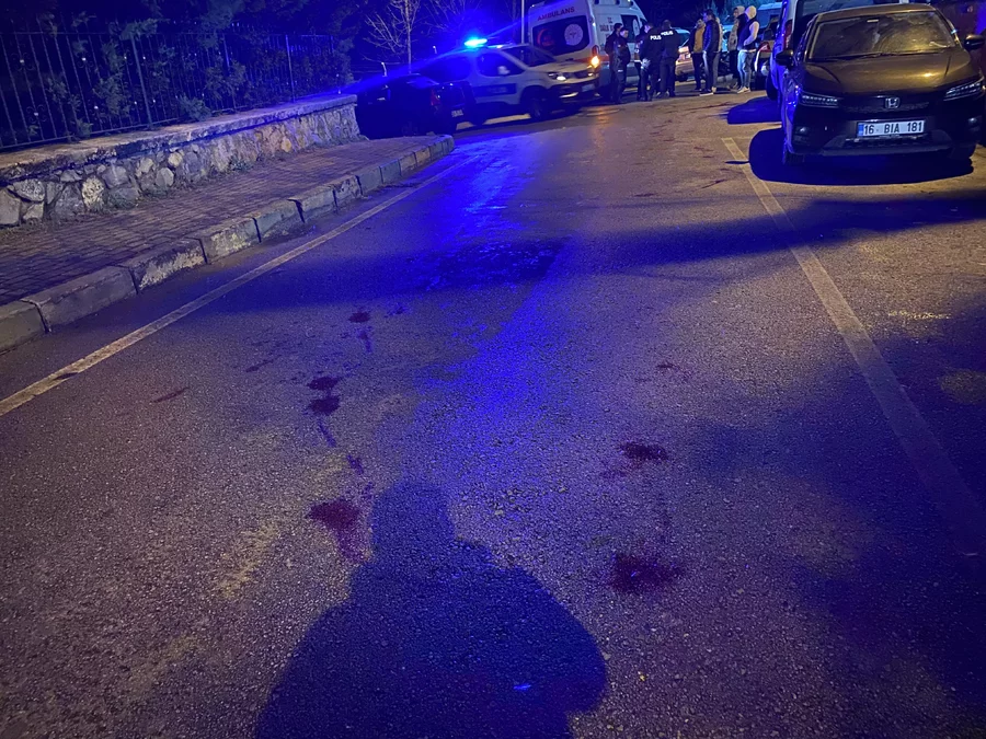 Bursa Kaplıkaya&rsquo;da Trafik Cezası Tartışması Kanlı Bitti: 1 Yaralı, 3 G&ouml;zaltı