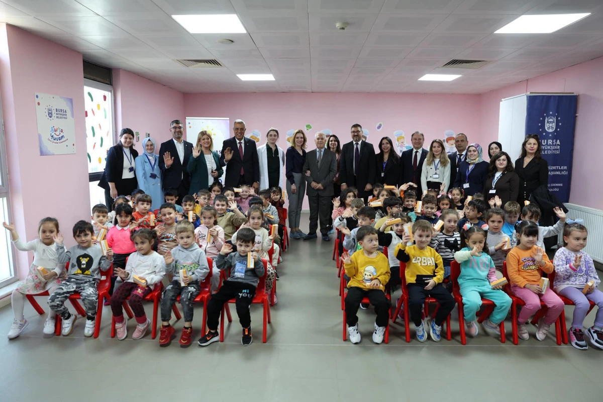 Bursa Yuvam’da sağlıklı gülüş zamanı