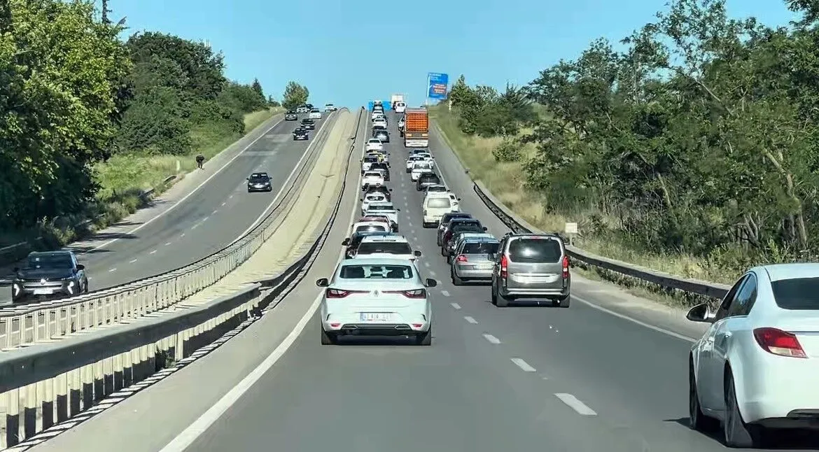 BURSA&rsquo;DA BAYRAM D&Ouml;N&Uuml;Ş&Uuml; KİLOMETRELERCE KUYRUK: TRAFİK DURMA NOKTASINA GELDİ!