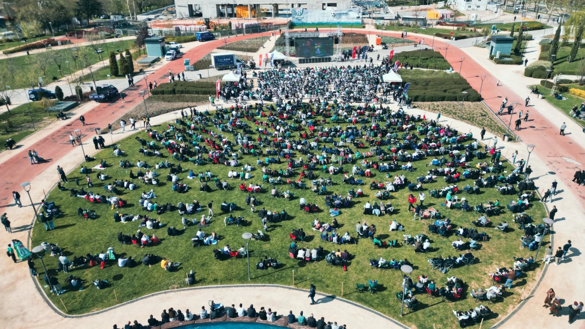 Bursa'da dev ekranda Bursaspor coşkusu!