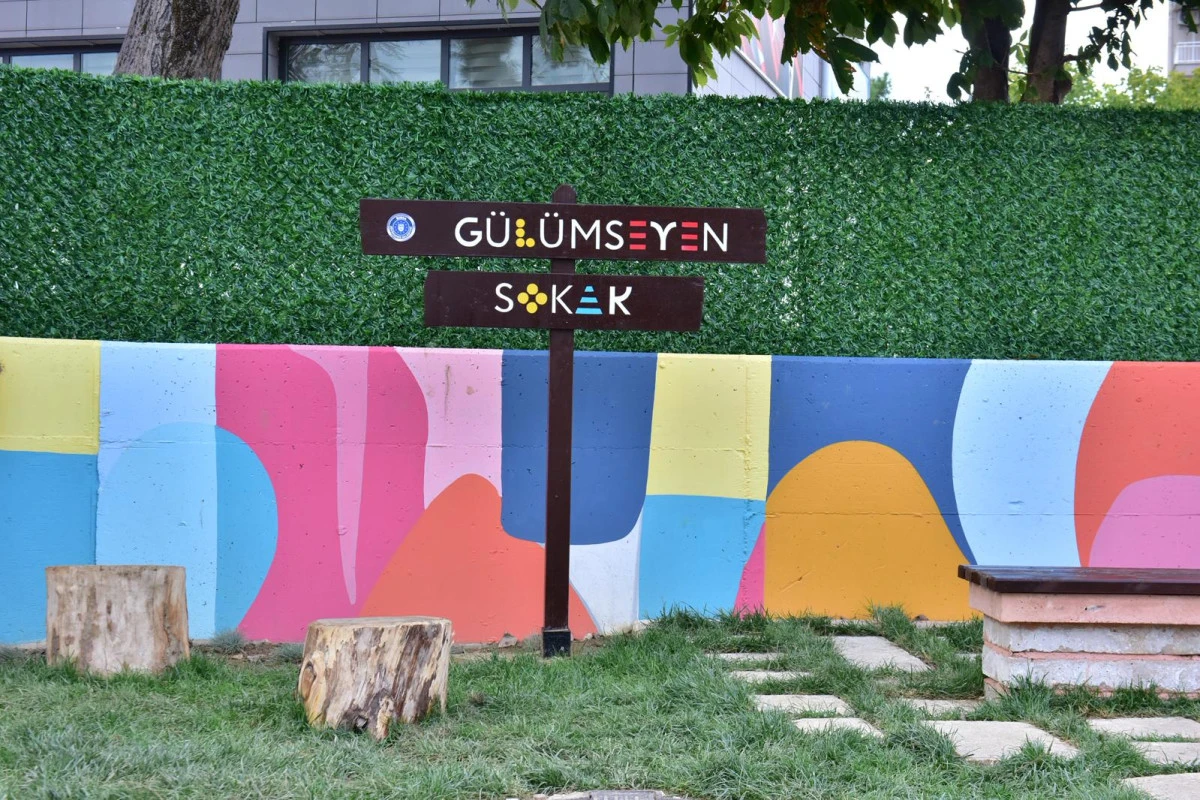 Bursa'da sokaklar da çocuklar da gülümsüyor