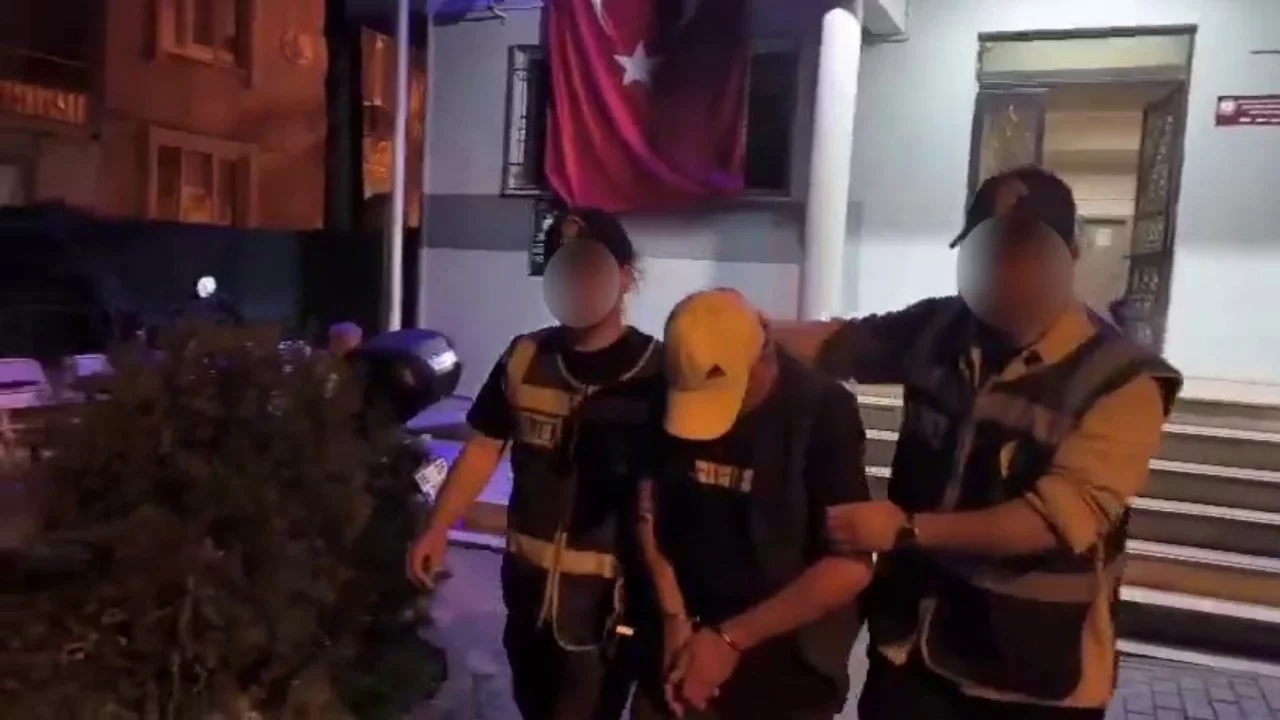 Bursa'da uyuşturucu operasyonu: 1 kilo esrar ele ge&ccedil;irildi