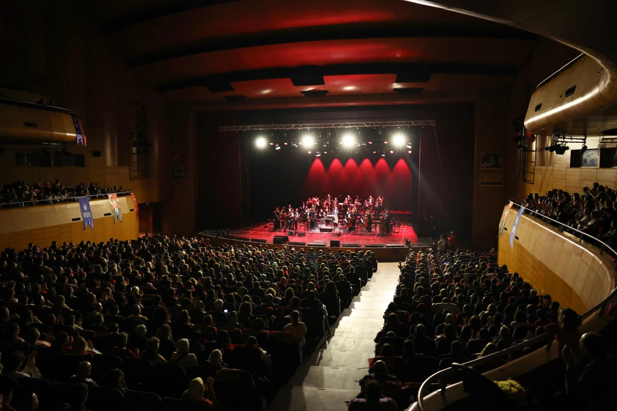 Büyükşehir’den ‘Cumhuriyet Kadınları’ konseri