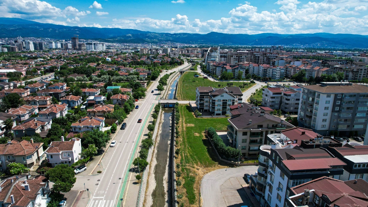 Büyükşehir’den temiz çevre için yoğun mesai