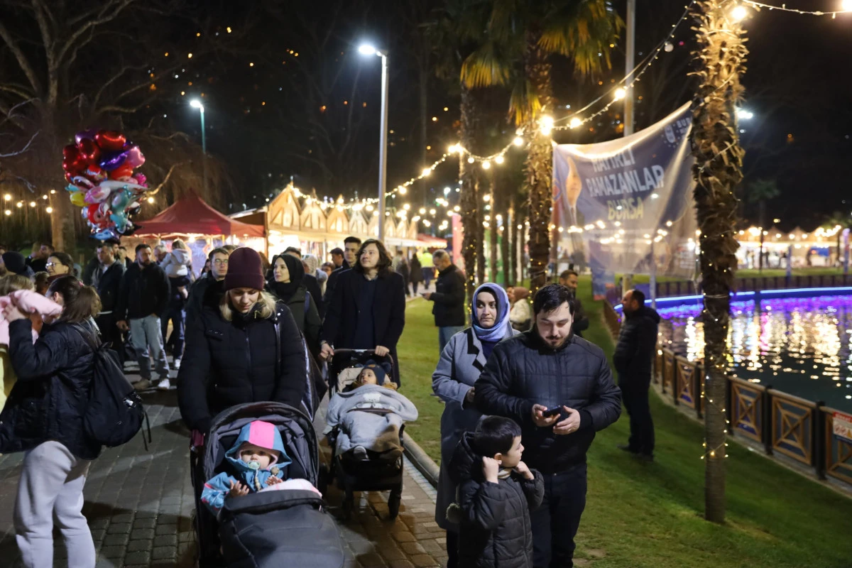 B&uuml;y&uuml;kşehir'in Ramazan Meydanı'nda her yer ışıl ışıl