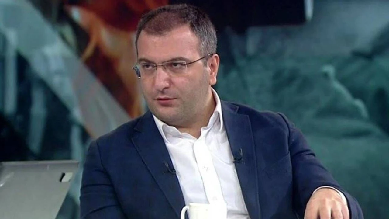 Cem K&uuml;&ccedil;&uuml;k g&ouml;zaltında!