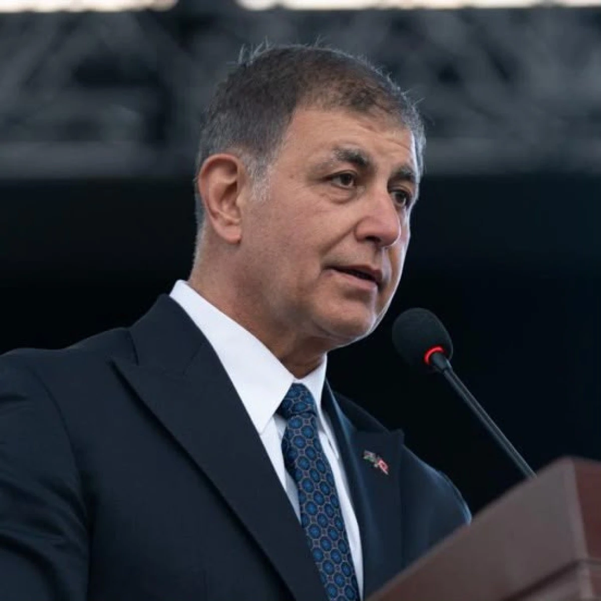 Cemil Tugay &ccedil;arşamba AK Parti&rsquo;ye katılacak: Yeni Parti İzmir İl Başkanı: 1,5 aydır iletişimimiz yok