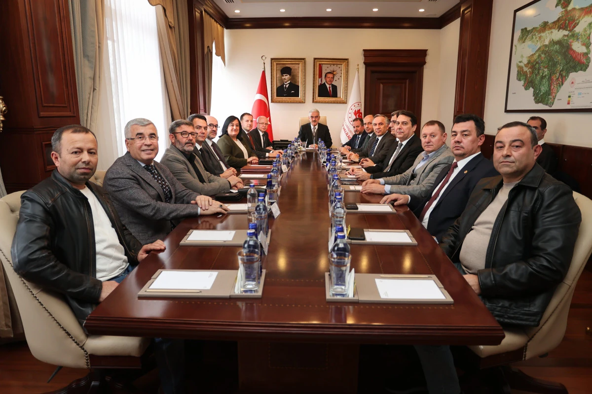 CHP BURSA İL BAŞKANI NİHAT YEŞİLTAŞ: T&Uuml;RKİYE CUMHURİYETİ BİR PARTİ DEVLETİ DEĞİLDİR Hİ&Ccedil;BİR ZAMAN DA OLMAYACAKTIR