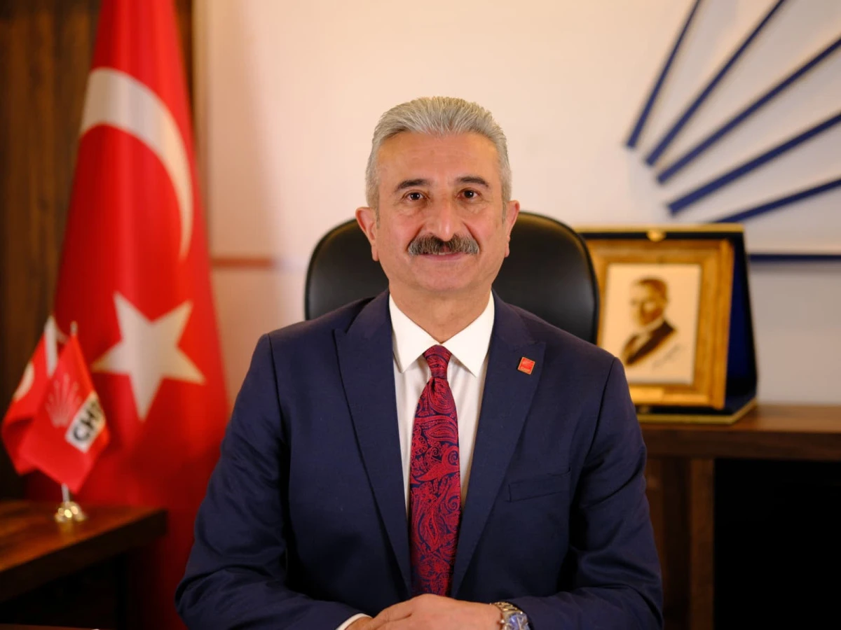 CHP Bursa İl Başkanı Nihat Yeşiltaş&rsquo;tan yeni yıl mesajı: Karanlık d&ouml;nemi birlikte aşacağız