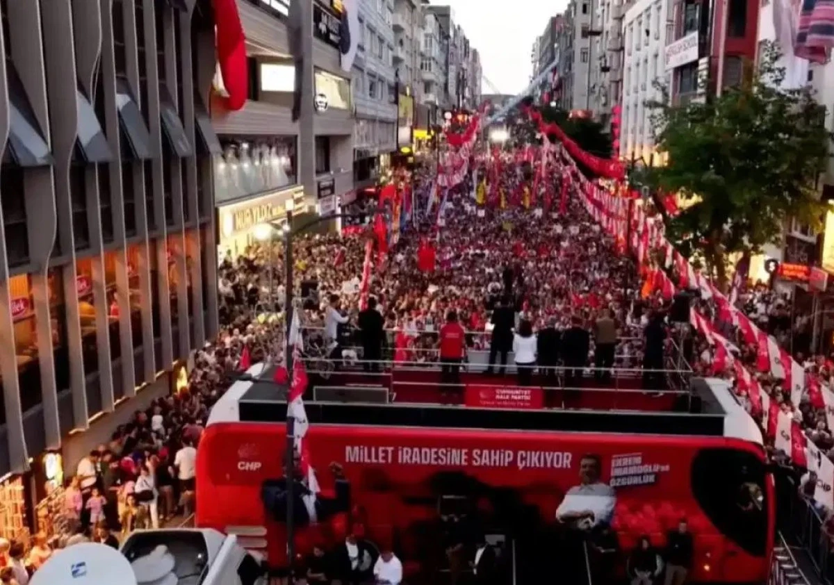  CHP lideri Özel, parti içi ve dışına mesaj verdi: Direnci kırdırtmam