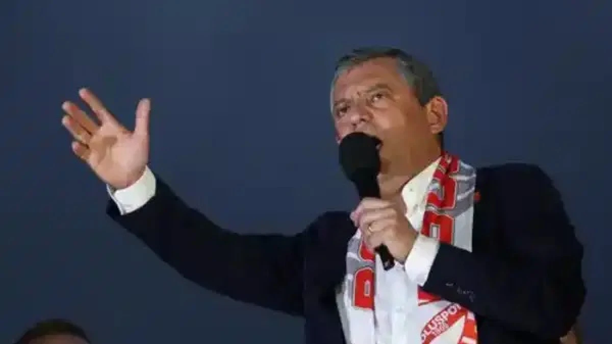 CHP lideri Özel’den TELE1’e kayyum kararına tepki: ‘Hükmedemediği medyayı sansür etmek tam bir darbeci refleksidir!’