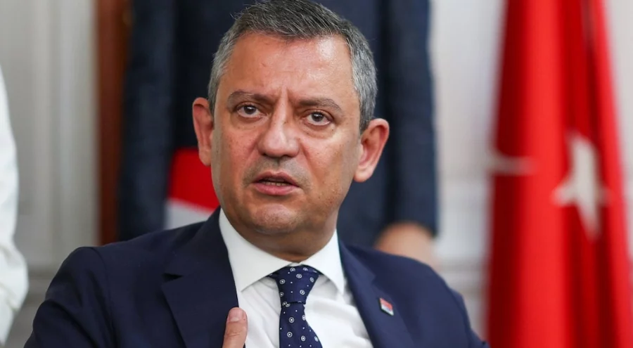 CHP lideri &Ouml;zg&uuml;r &Ouml;zel: Demokratikleşme olmadan K&uuml;rt sorunu &ccedil;&ouml;z&uuml;lemez
