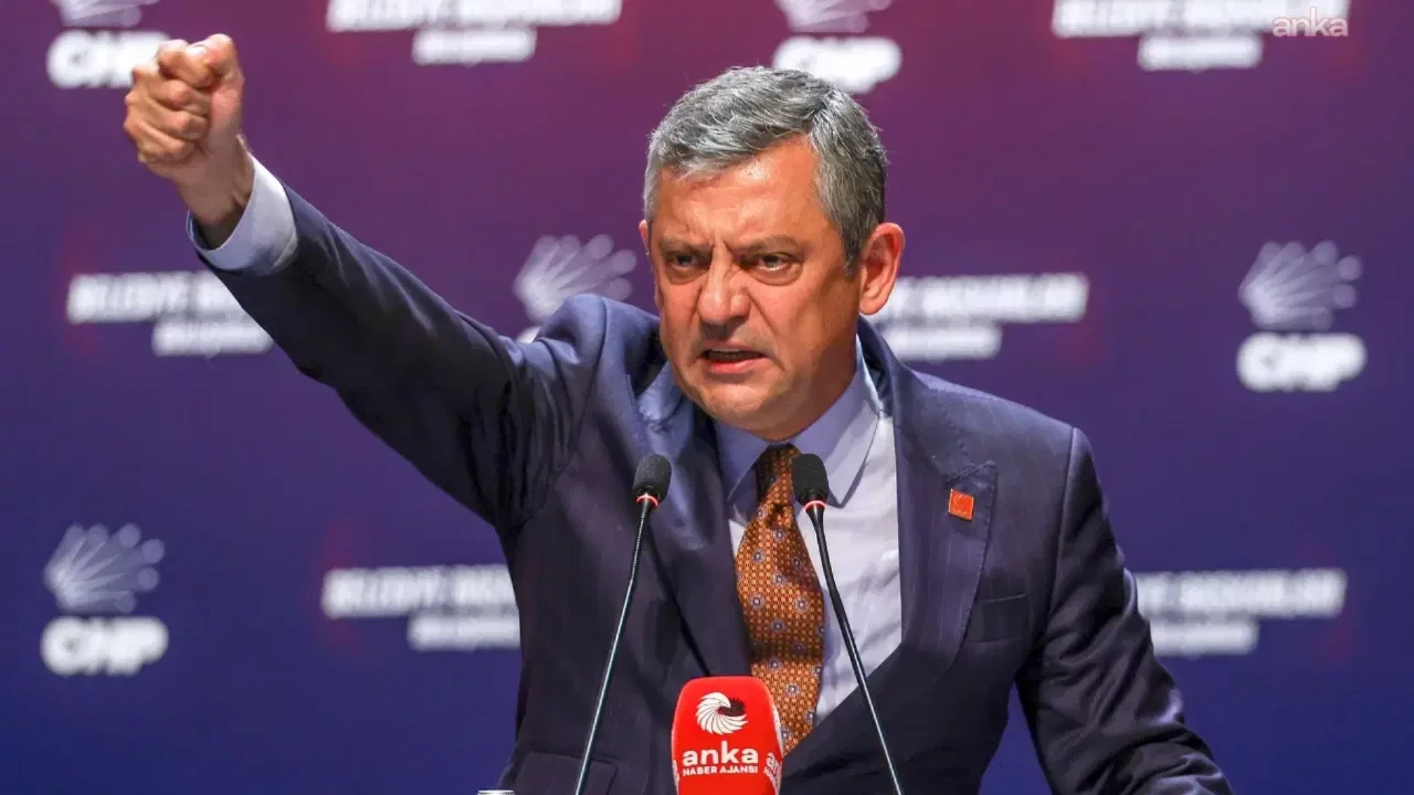 CHP lideri &Ouml;zg&uuml;r &Ouml;zel'den 1 Mayıs mesajı