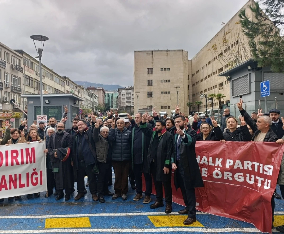 CHP Yıldırım’dan Zülfikar Bal Davası Öncesi Adliye Önünde Basın Açıklaması: “Bu Utanç Oktay Yılmaz’a Aittir” (Videolu Haber)