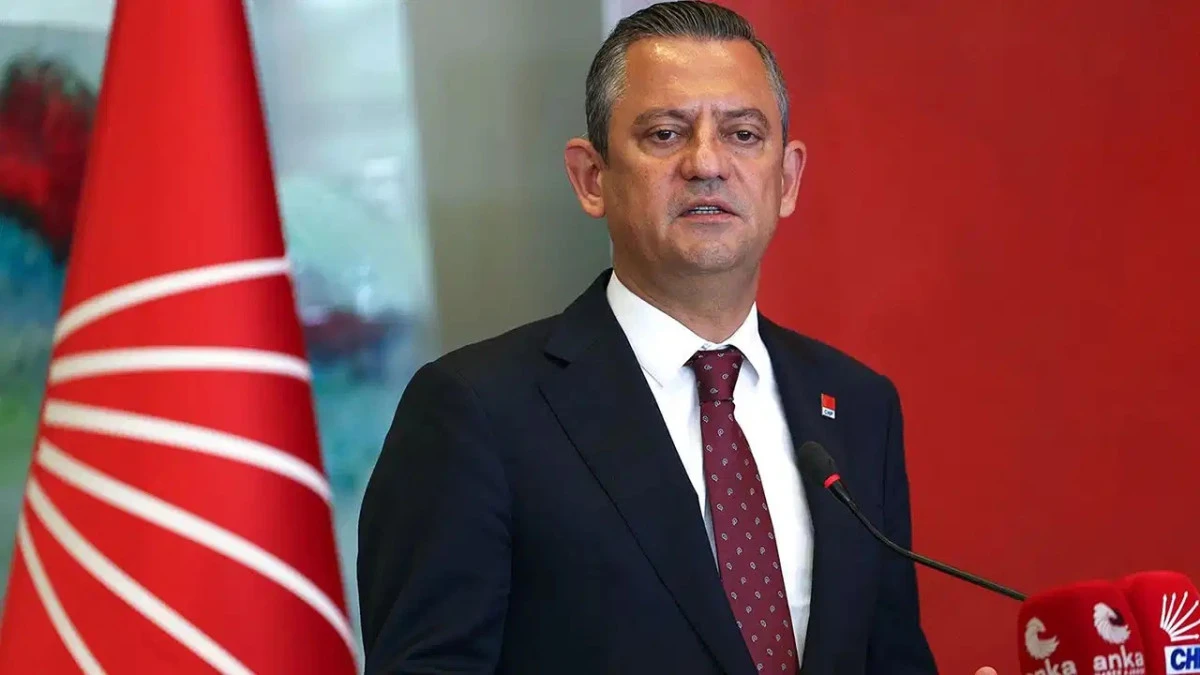 CHP'de sıcak saatler: Özgür Özel, MYK'yi olağanüstü topladı