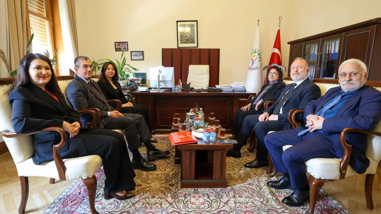 CHP'den DEM Parti'ye 'ara se&ccedil;im' ziyareti