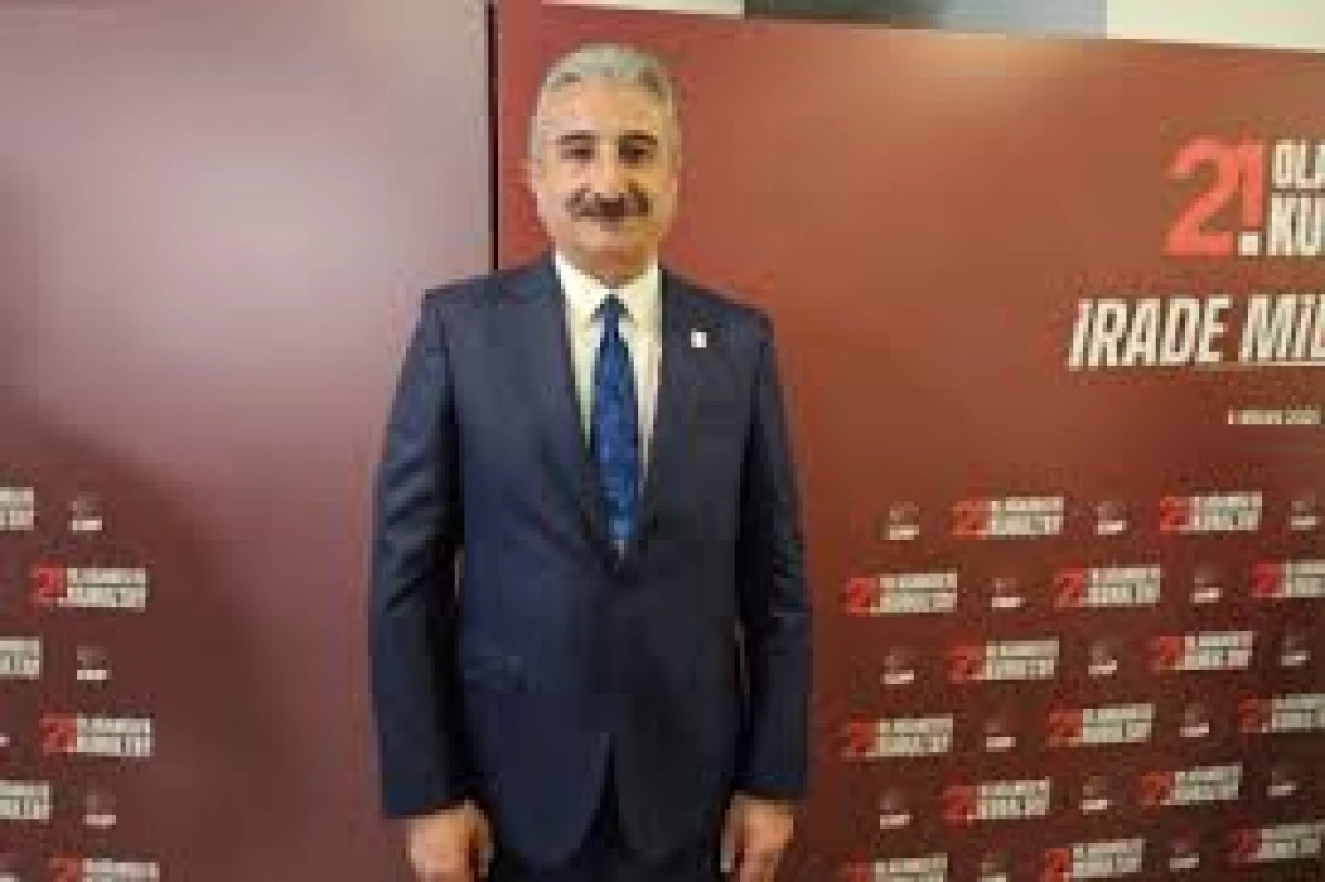CHP'nin se&ccedil;ilmiş İl Başkanı Nihat Yeşiltaş'ı g&ouml;revden aldı! Butlan'cı Turgut &Ouml;zkan atandı!