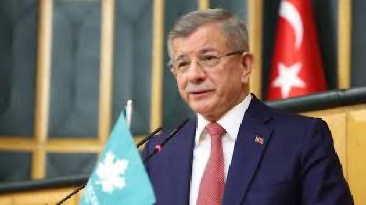 Davutoğlu: T&uuml;rkiye &ccedil;&ouml;k&uuml;yor, T&uuml;rk siyaseti &ccedil;&ouml;k&uuml;yor