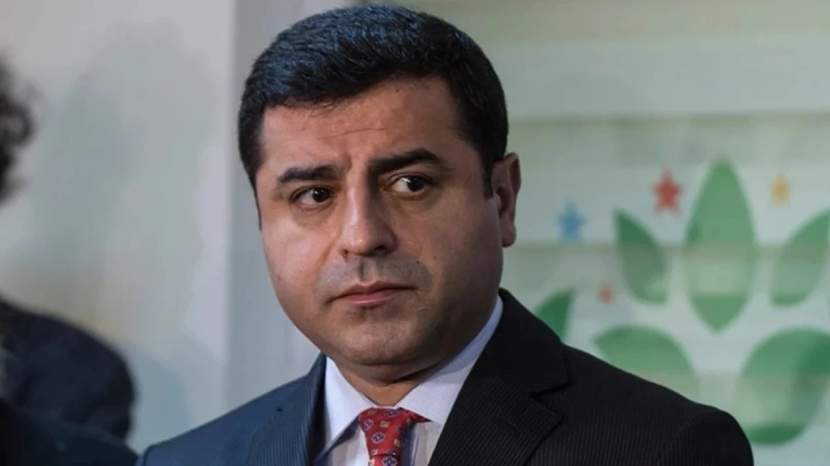 Demirtaş: 'Öcalan ile aramızda bir rekabetin, ayrılığın ya da çatışmanın sözü bile edilemez’