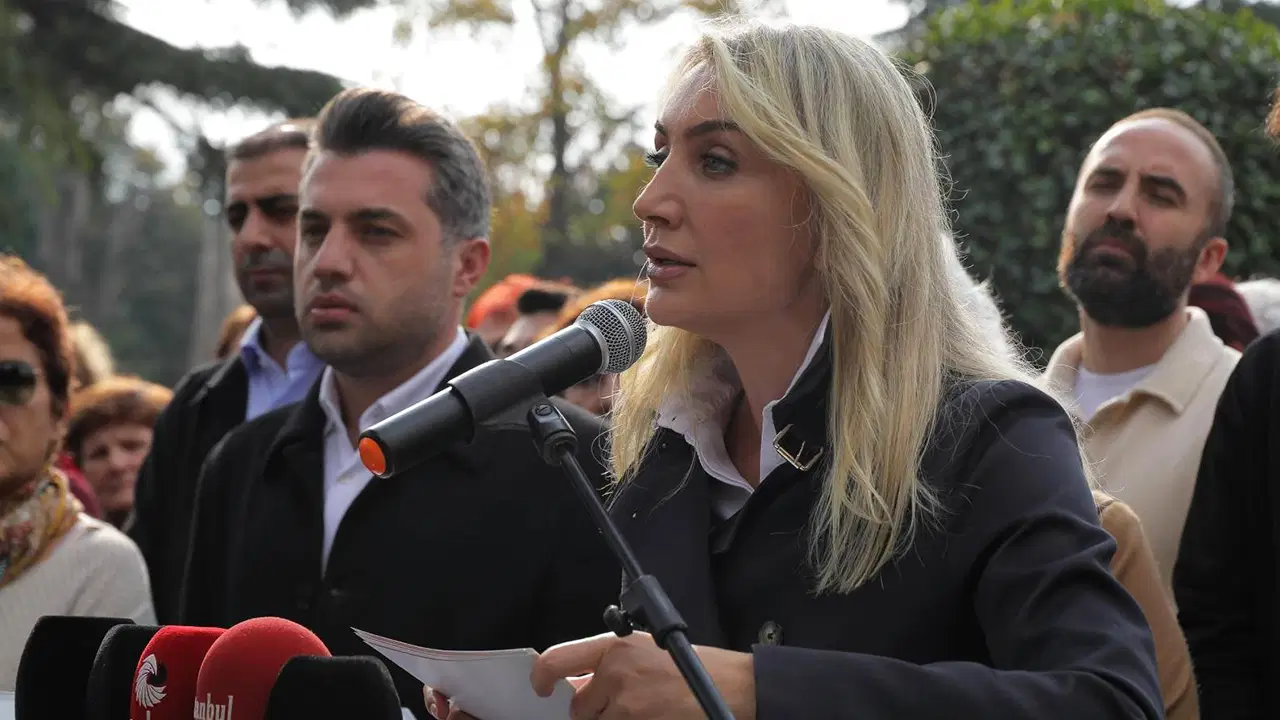 Dilek İmamoğlu'ndan 'dedikodu &ccedil;arkı' tepkisi: 'Kişilerin &ouml;zel hayatları sayfa sayfa ifşa ediliyor!'