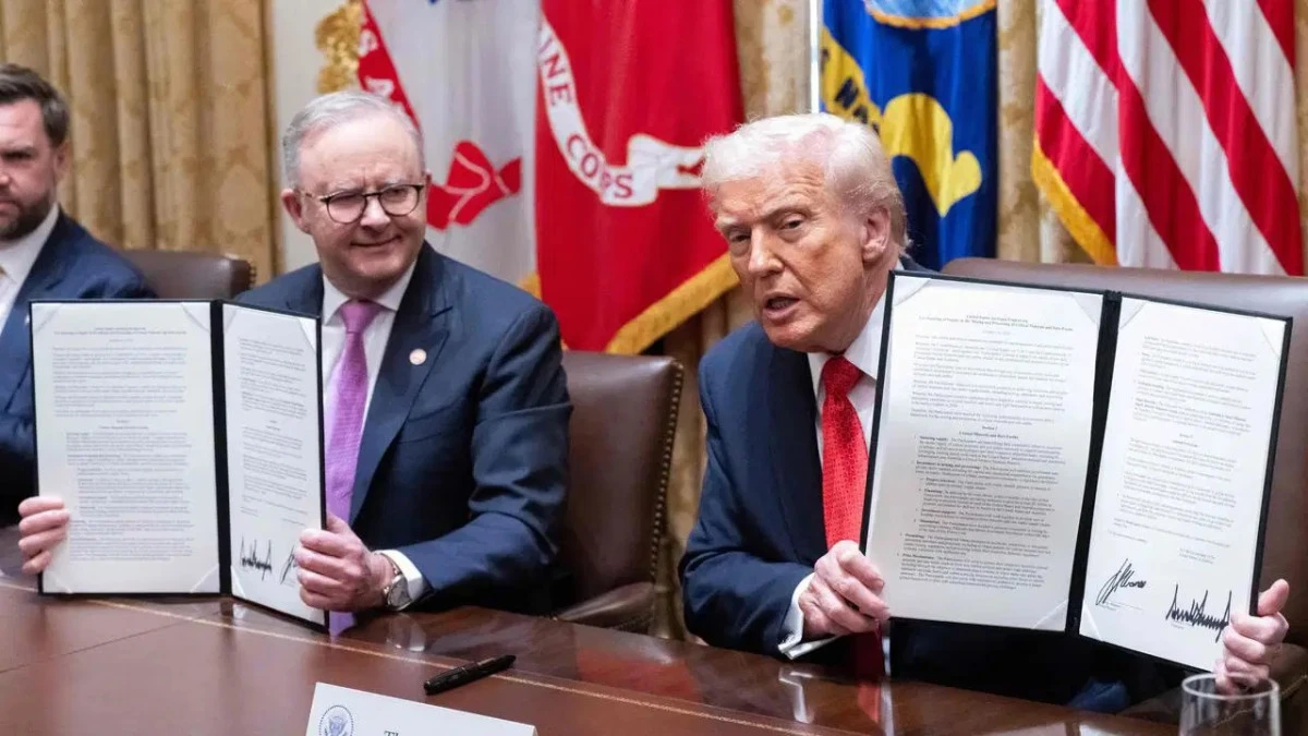 Donald Trump Çin’e karşı imzayı attı