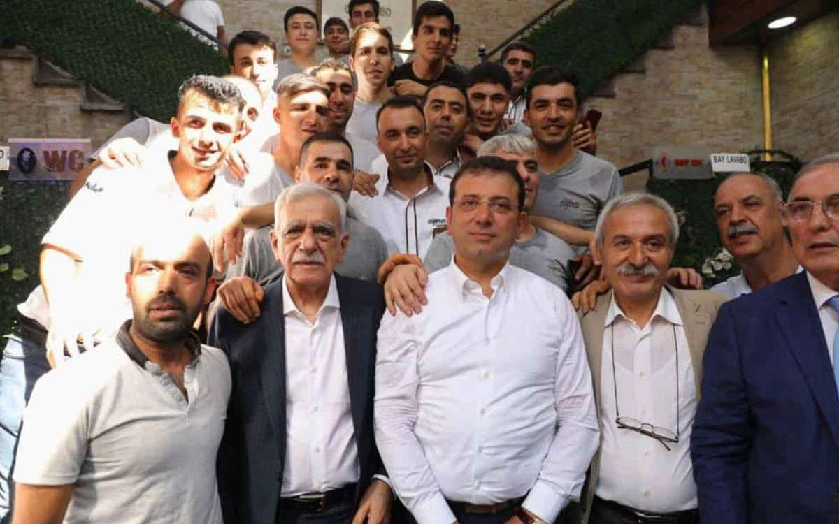Ekrem İmamoğlu&rsquo;ndan Sel&ccedil;uk Mızraklı&rsquo;ya tahliye sonrası mesaj: Ge&ccedil;miş olsun Diyarbakır!