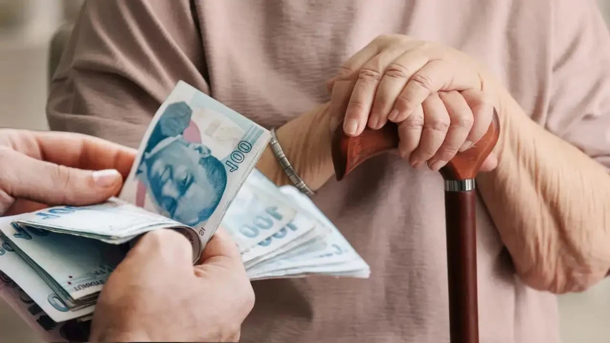 Emekli maaşlarına bloke kararı