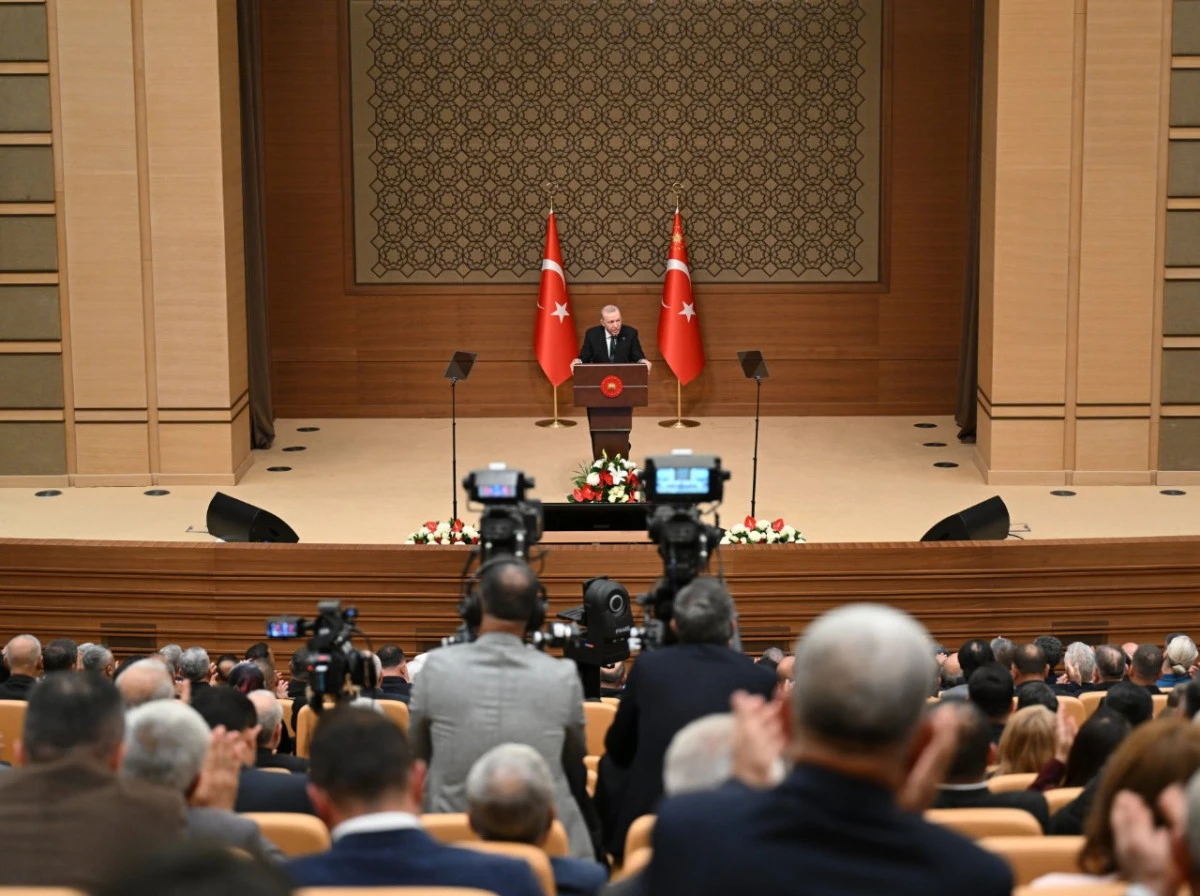 ERDOGAN; KENDİLERİNE REFAH D&Uuml;ZENİ KURMAK İSTEYENLERE BOYUN EĞMEYECEĞİZ